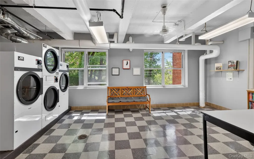 177 E Hartsdale Hartsdale NY 10530