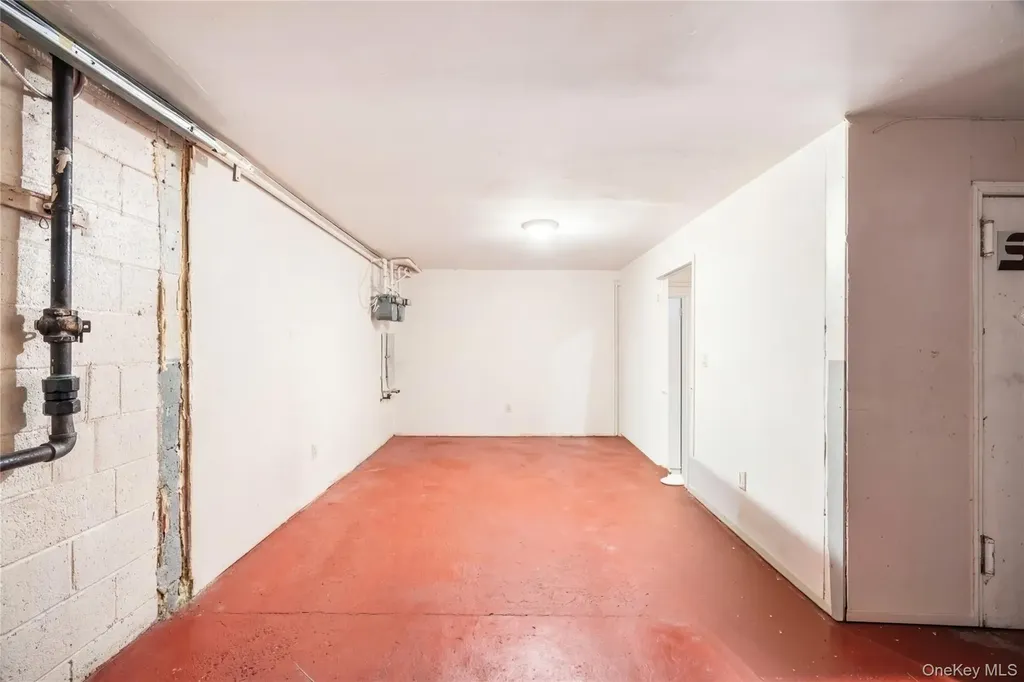 627 Commonwealth Avenue Bronx NY 10473