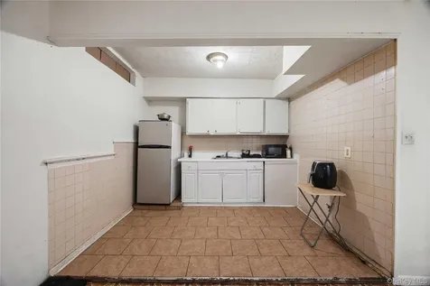 627 Commonwealth Avenue Bronx NY 10473