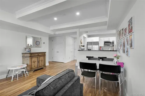 225 Stanley Avenue Mamaroneck NY 10543