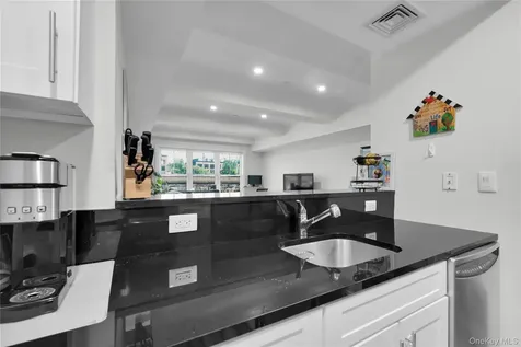 225 Stanley Avenue Mamaroneck NY 10543