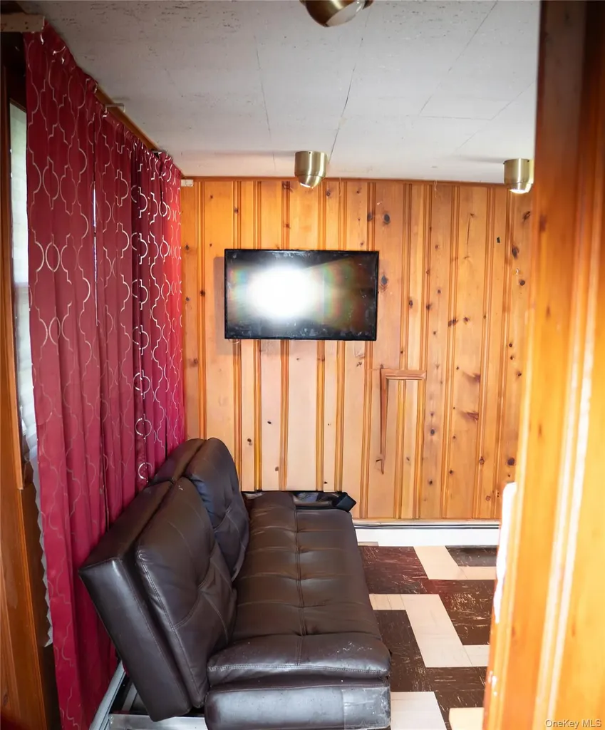 72 Johnson Street Lake Peekskill NY 10537