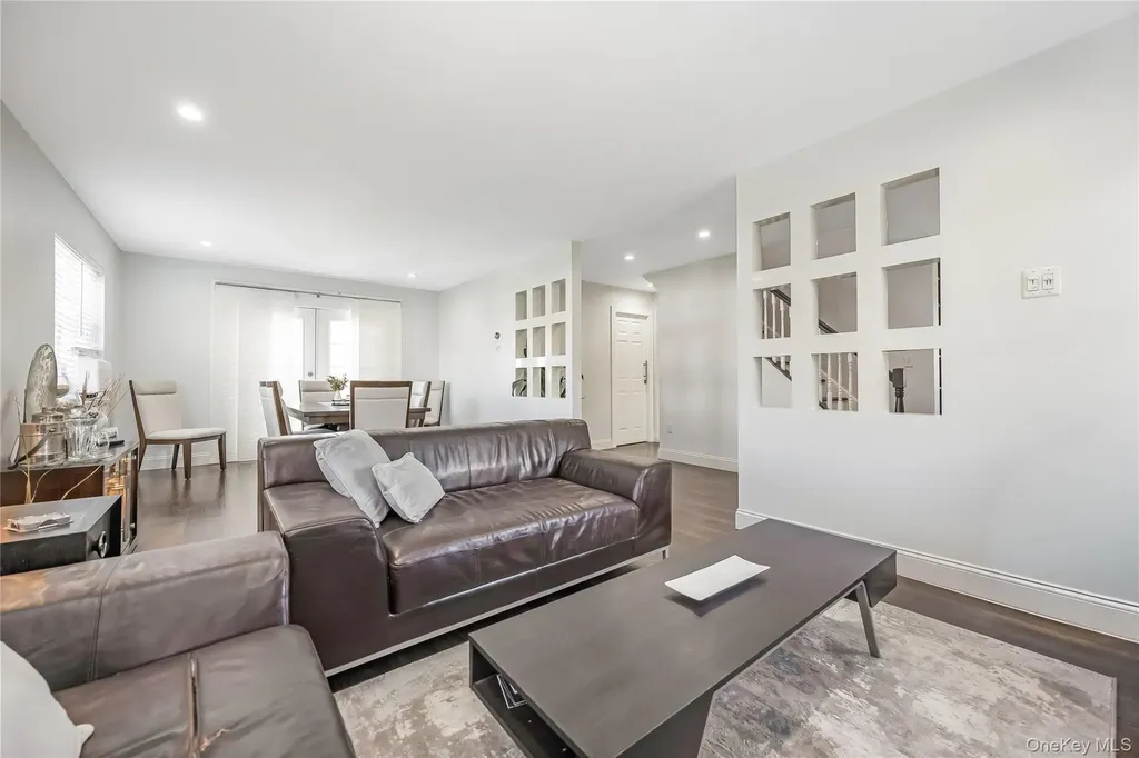 56 Arrowhead Avenue Riverhead NY 11901
