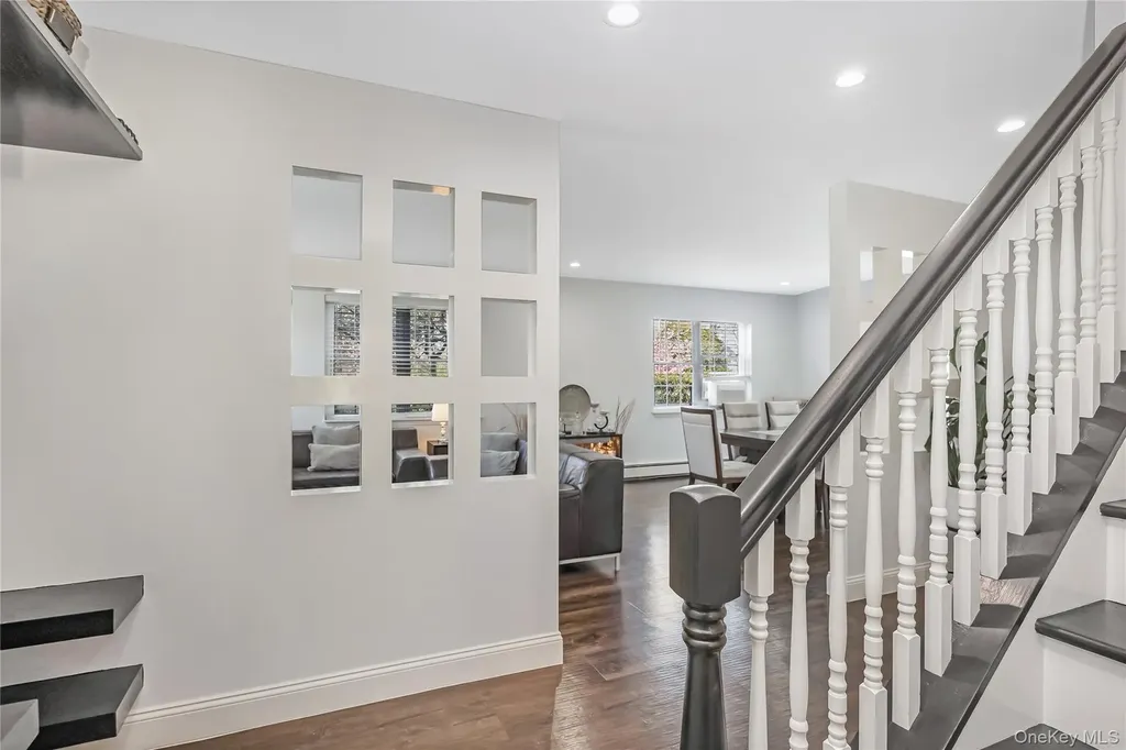 56 Arrowhead Avenue Riverhead NY 11901