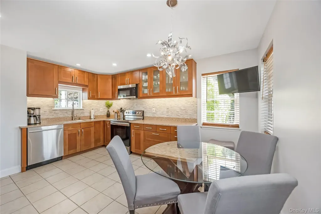 56 Arrowhead Avenue Riverhead NY 11901