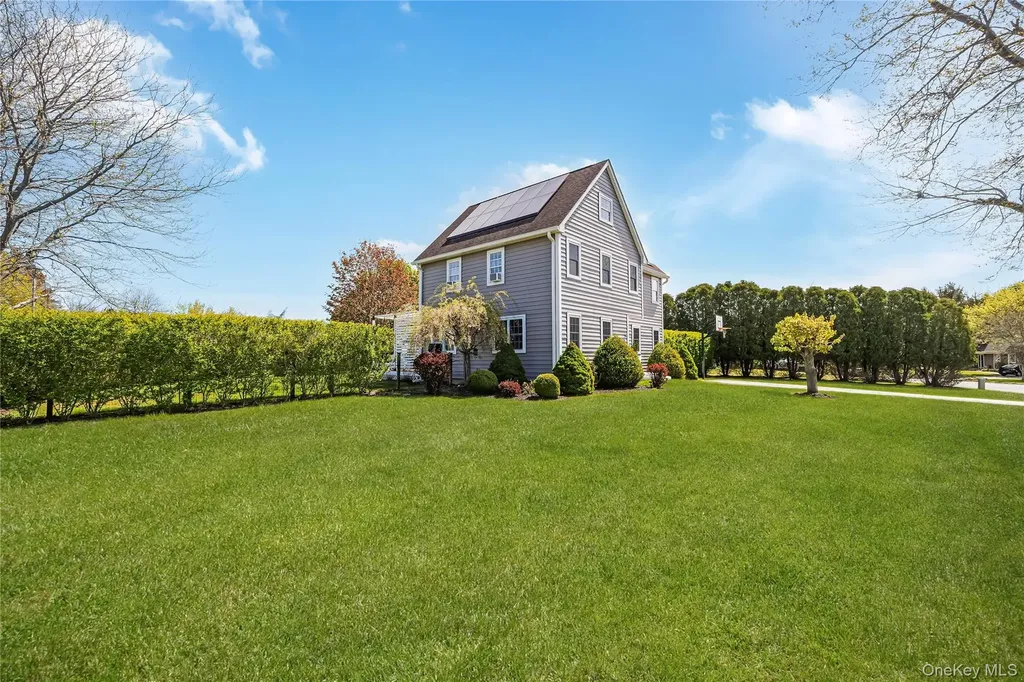 56 Arrowhead Avenue Riverhead NY 11901