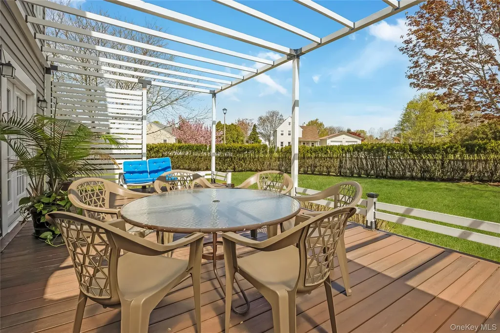 56 Arrowhead Avenue Riverhead NY 11901