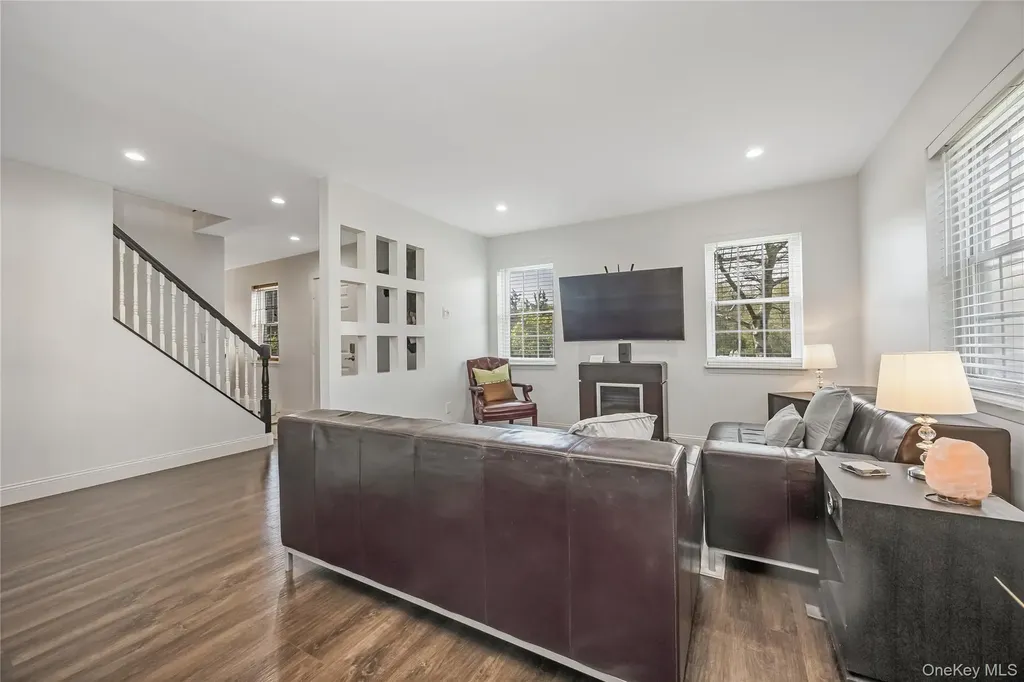 56 Arrowhead Avenue Riverhead NY 11901