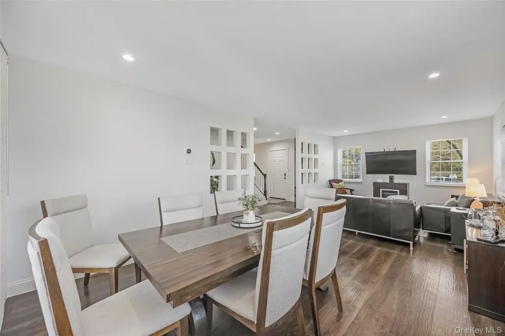 56 Arrowhead Avenue Riverhead NY 11901