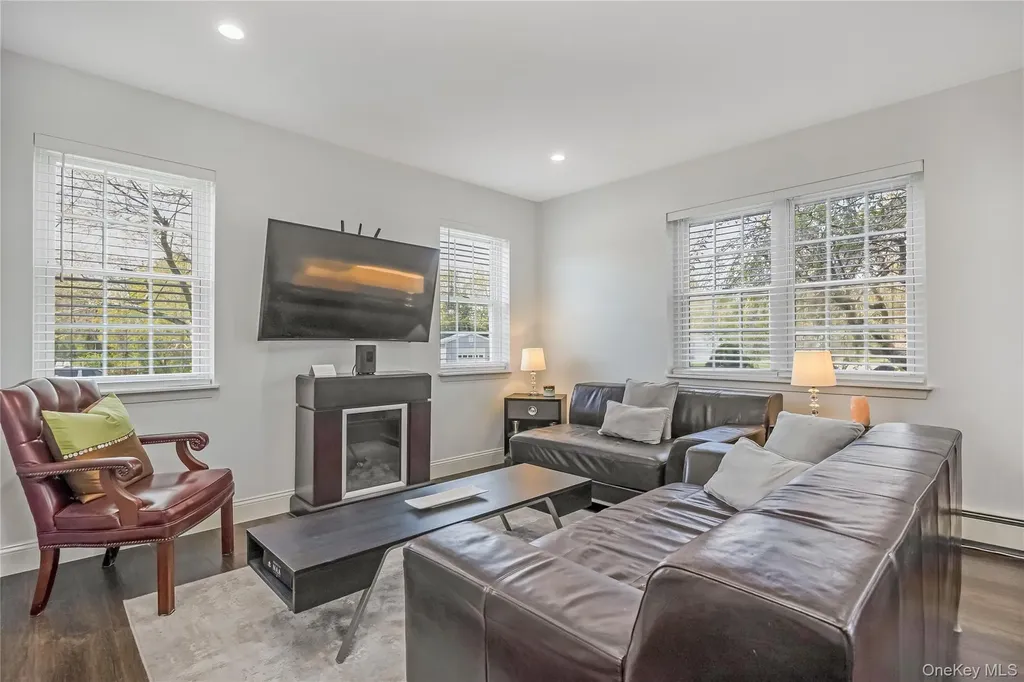 56 Arrowhead Avenue Riverhead NY 11901