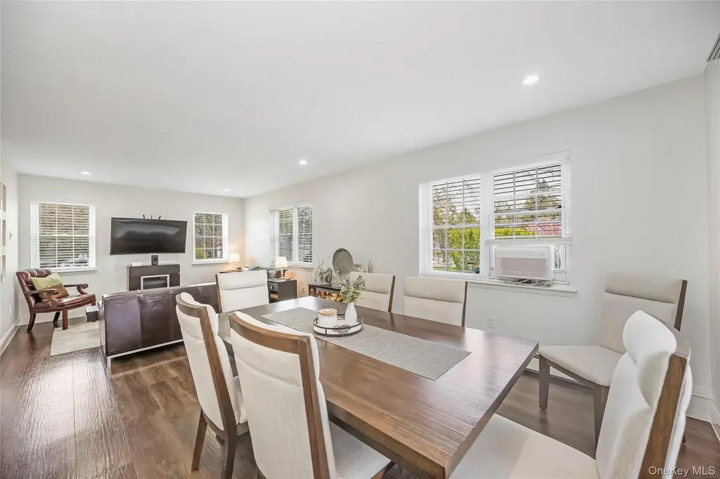 56 Arrowhead Avenue Riverhead NY 11901