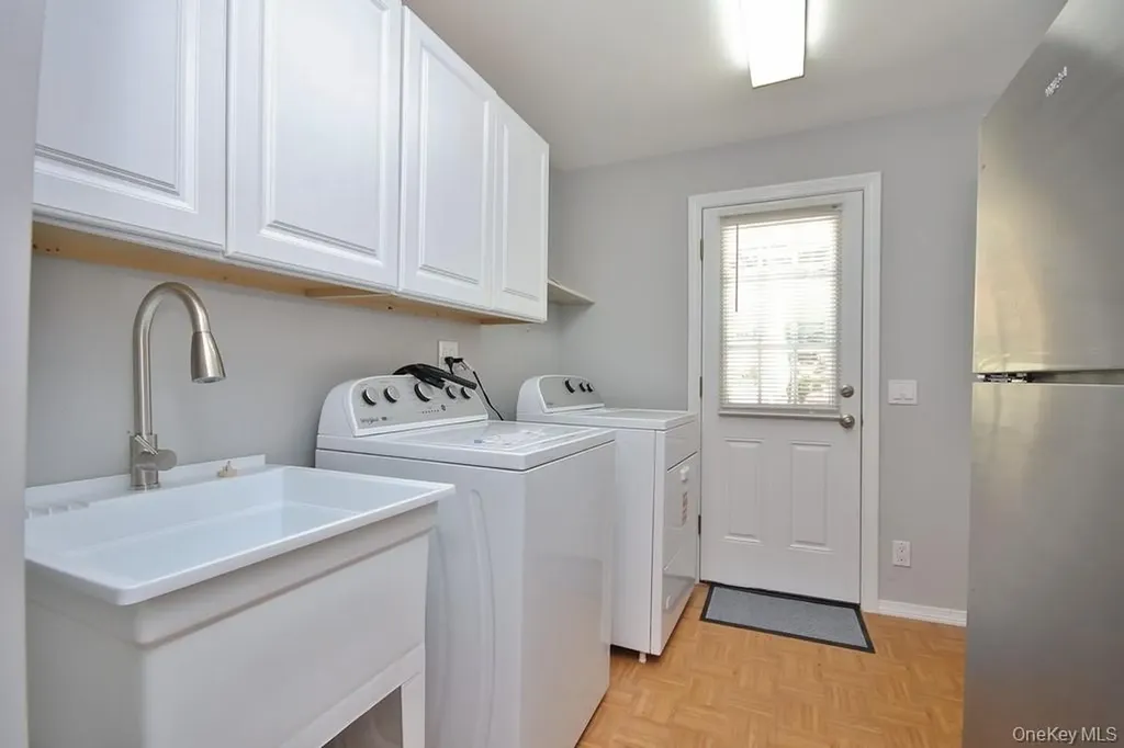 521 E 235th Street Bronx NY 10470