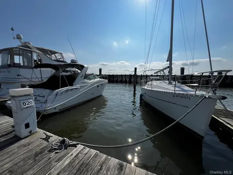 D-20 Half Moon Bay Marina Croton-on-hudson NY 10520