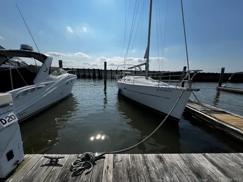 D-20 Half Moon Bay Marina Croton-on-hudson NY 10520