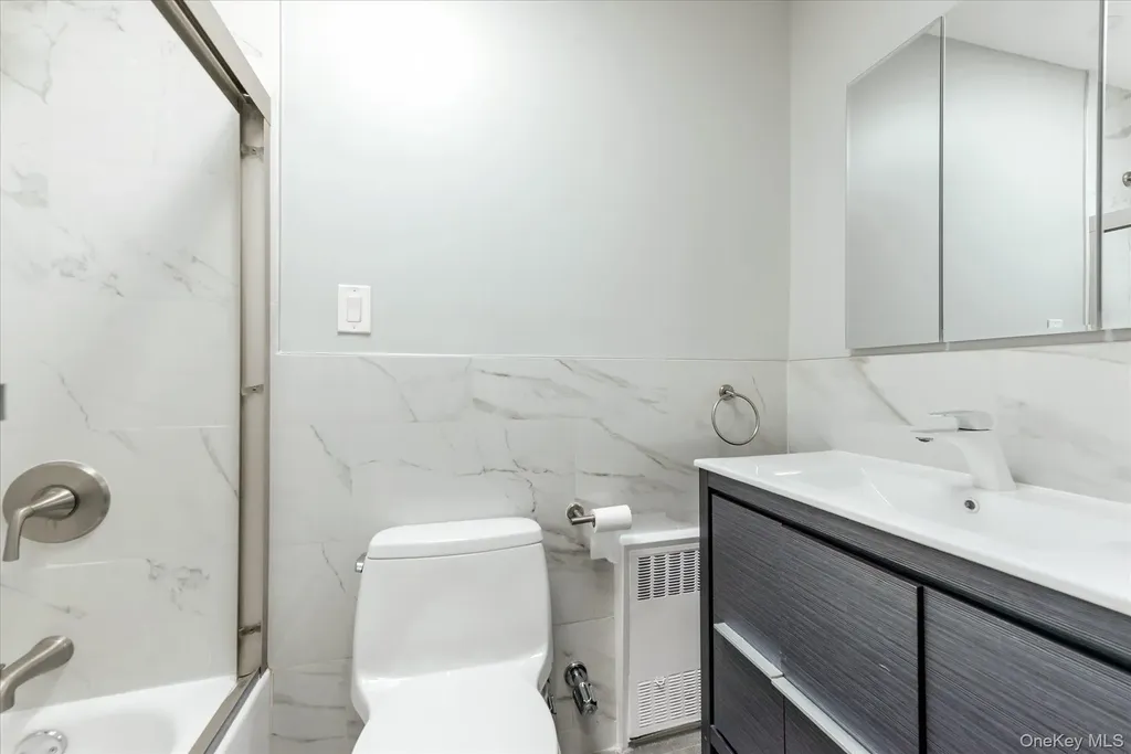 638 E 84th Street Brooklyn NY 11236