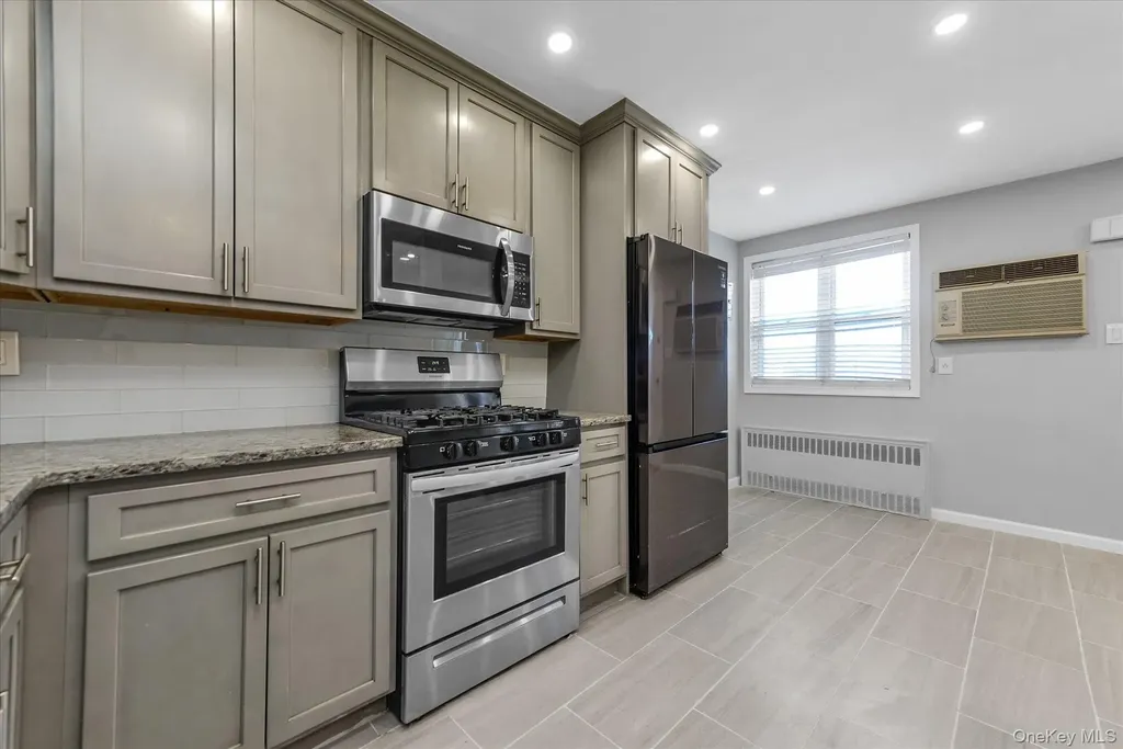 638 E 84th Street Brooklyn NY 11236