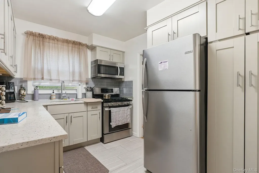 79 N Broadway White Plains NY 10603
