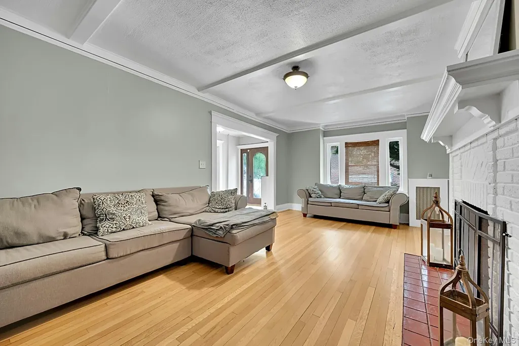 370 Park Hill Avenue Yonkers NY 10705