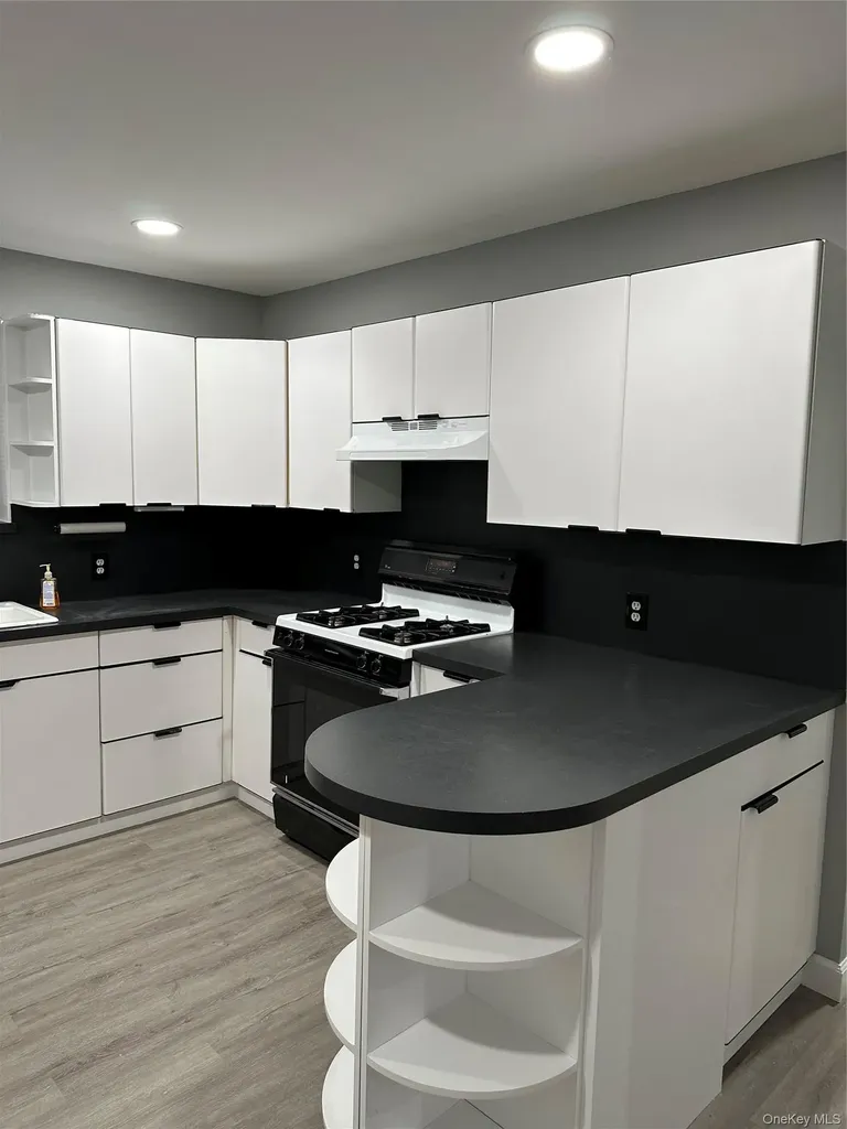 60 Veltri Lane Yonkers NY 10704