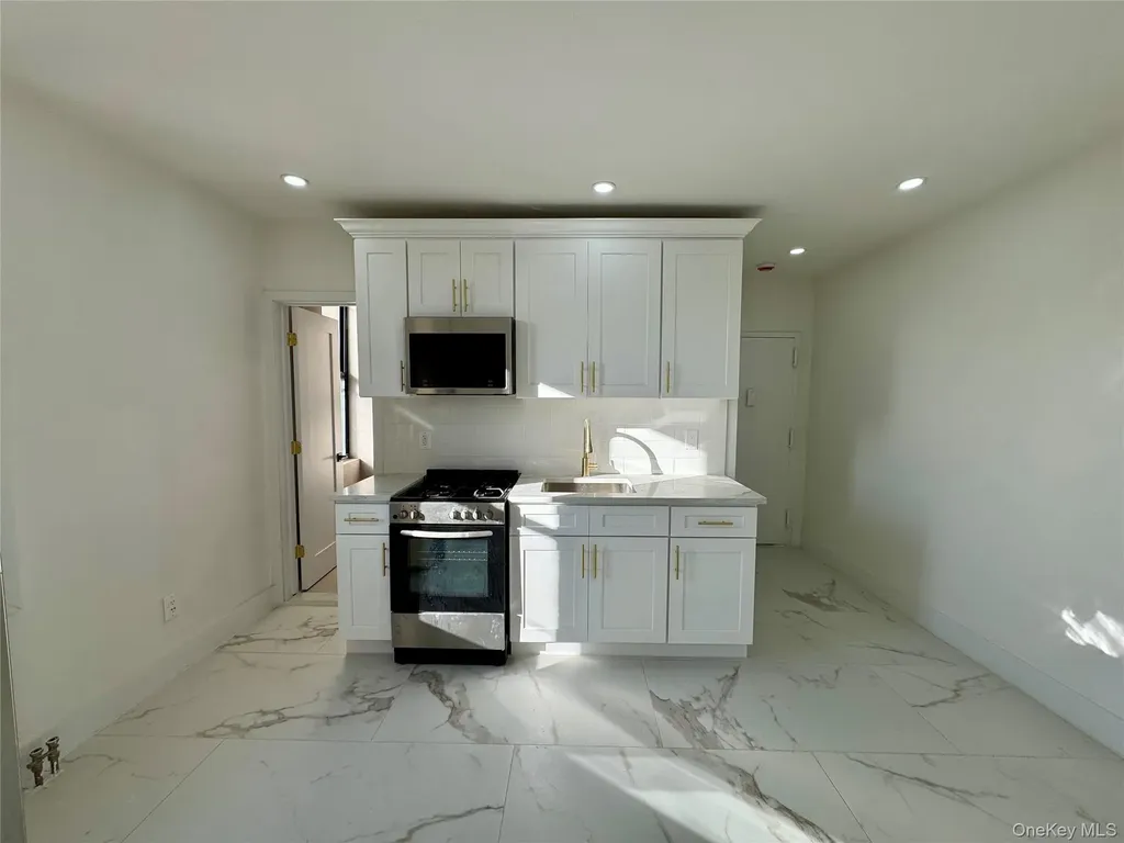 315 Riverside Boulevard Long Beach NY 11561
