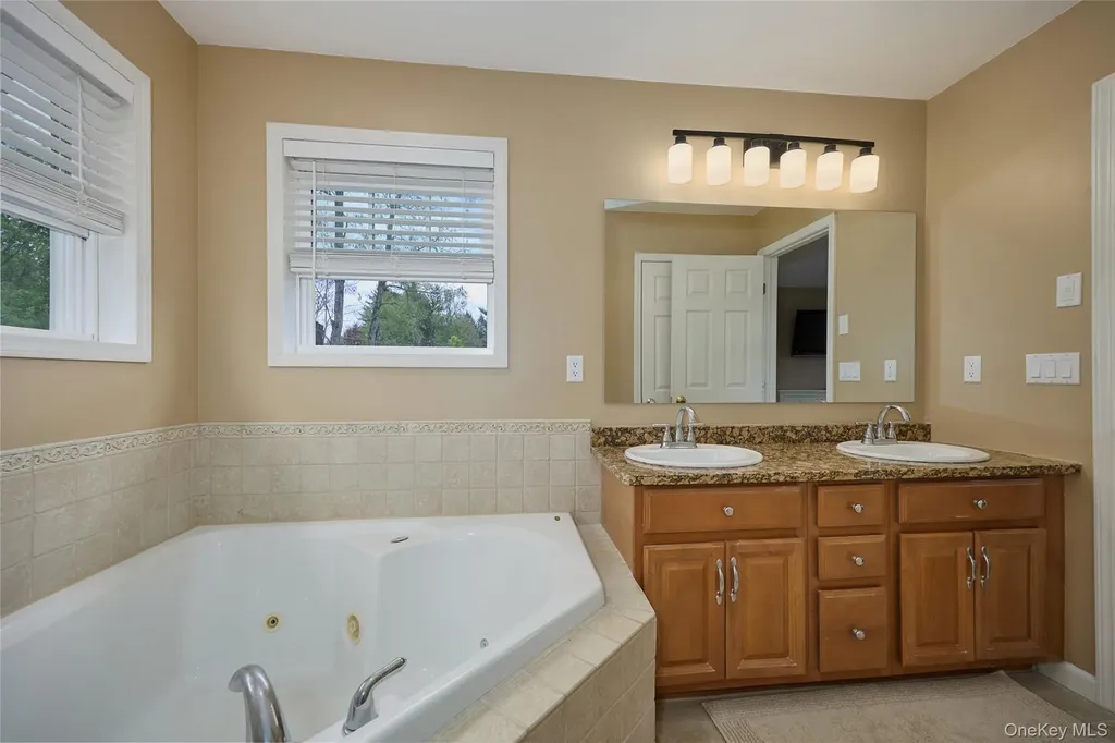 40 Paulette Lane Wappingers Falls NY 12590