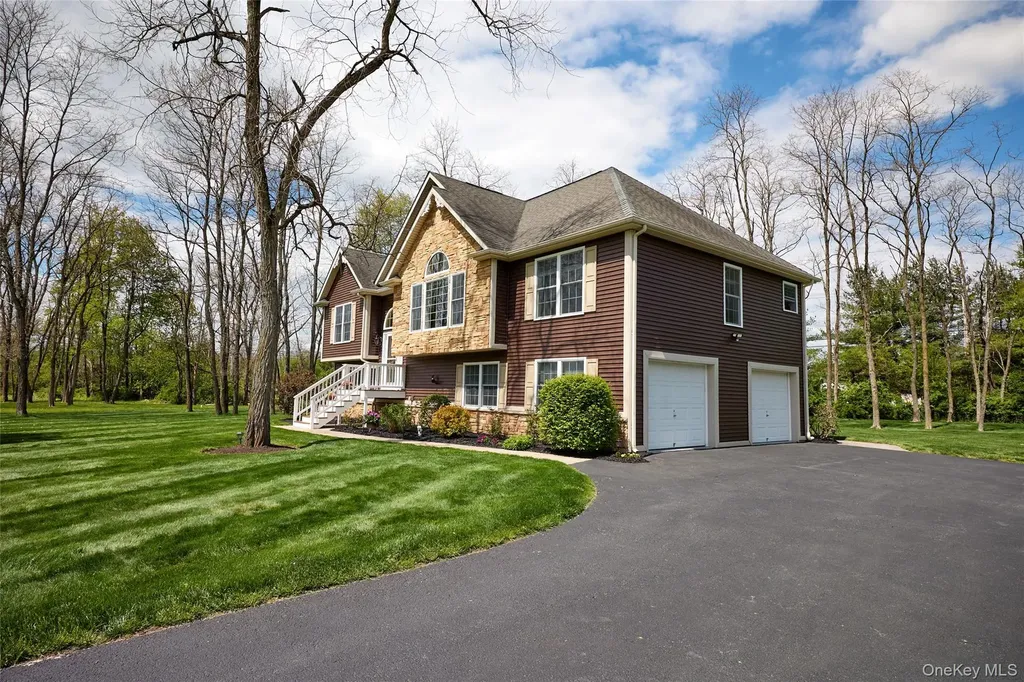 40 Paulette Lane Wappingers Falls NY 12590