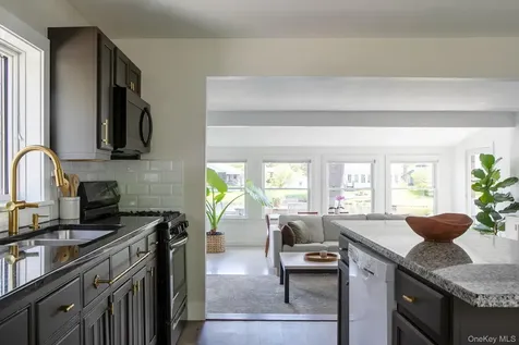 18 Fourth Avenue Rhinebeck NY 12572
