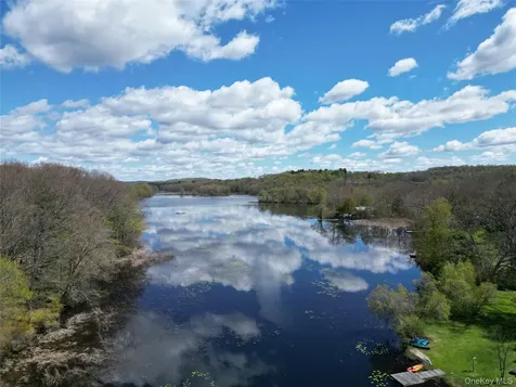 18 Fourth Avenue Rhinebeck NY 12572