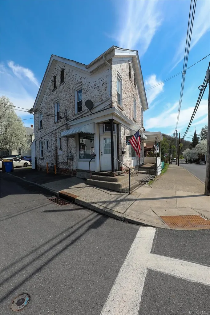 498 Delaware Avenue Kingston NY 12401
