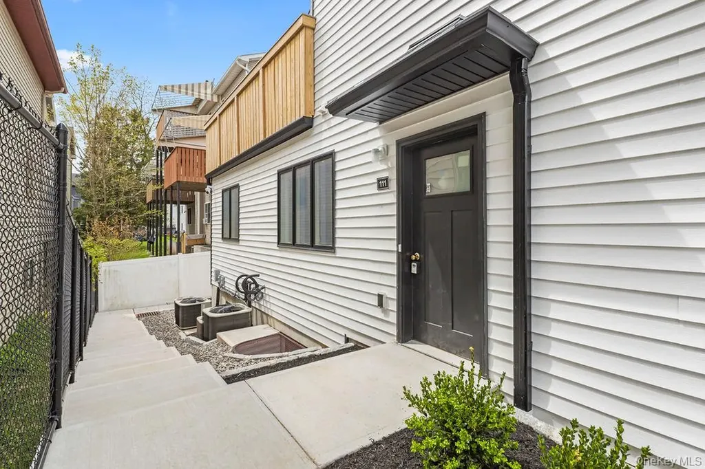 8 1st Street Spring Valley NY 10977