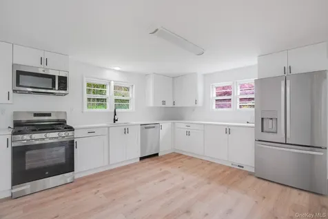 4 Cherry Lane Poughkeepsie NY 12601