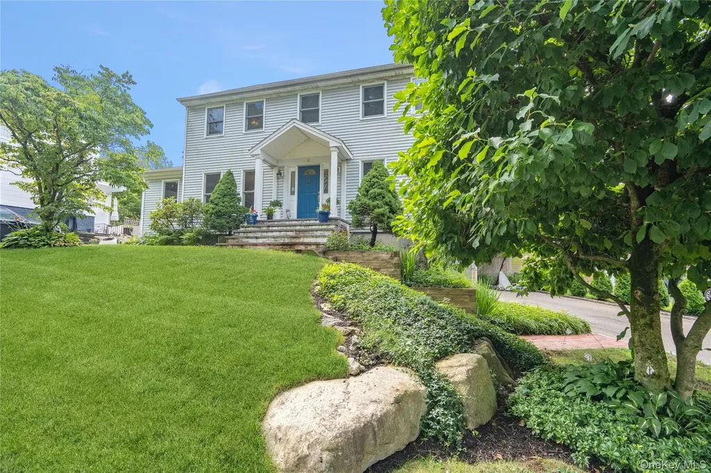 6 Cedar Avenue Locust Valley NY 11560