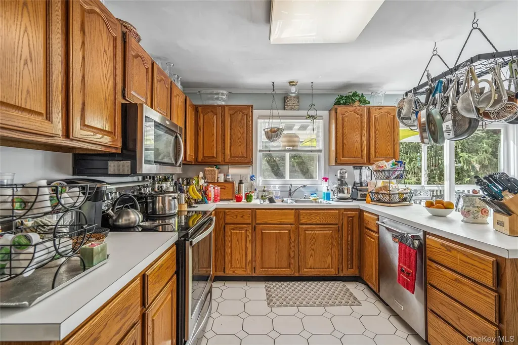 6 Cedar Avenue Locust Valley NY 11560