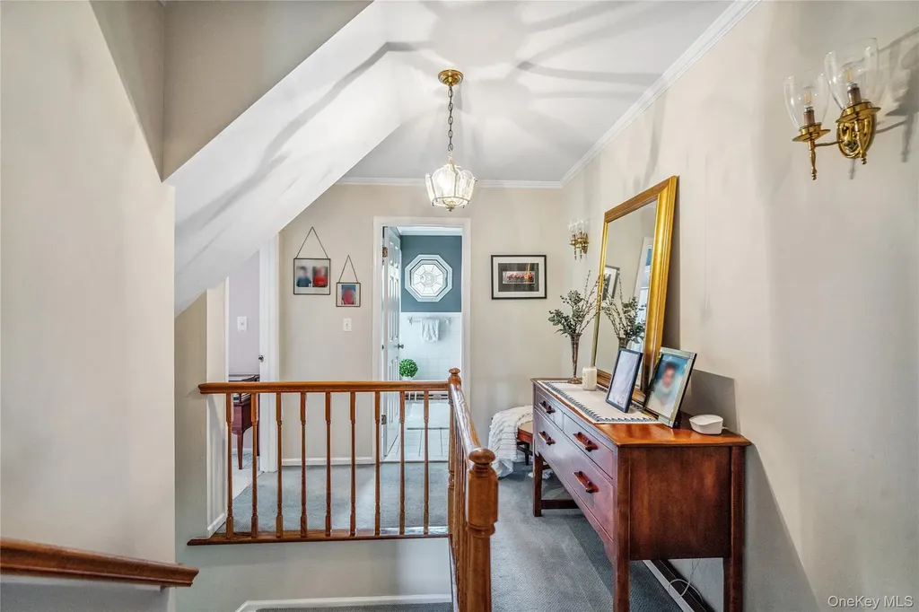 6 Cedar Avenue Locust Valley NY 11560