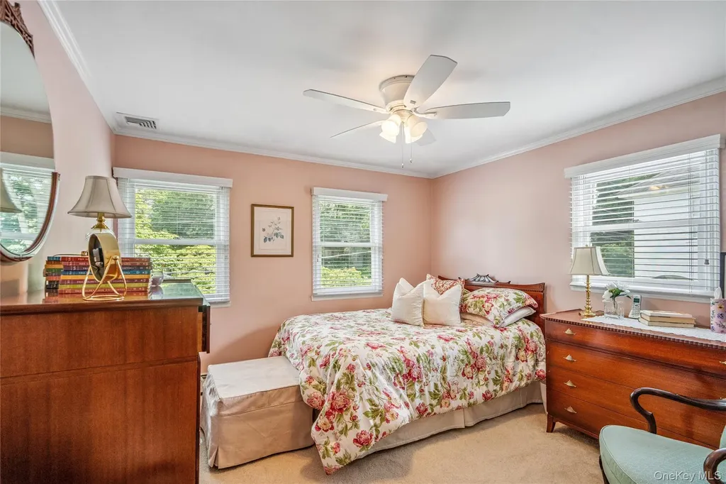 6 Cedar Avenue Locust Valley NY 11560