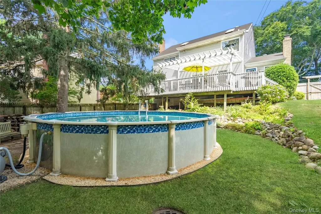 6 Cedar Avenue Locust Valley NY 11560