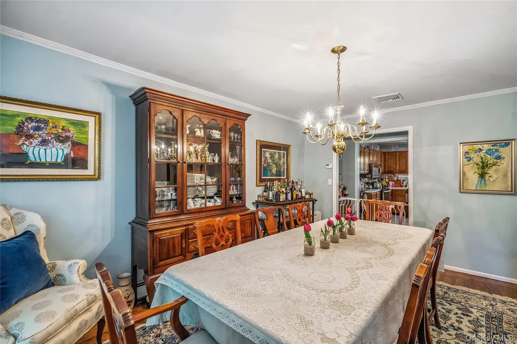 6 Cedar Avenue Locust Valley NY 11560