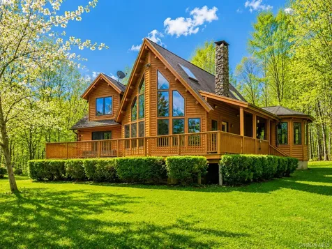 252 Crum Elbow Road Hyde Park NY 12538