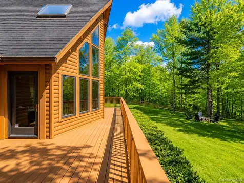 252 Crum Elbow Road Hyde Park NY 12538