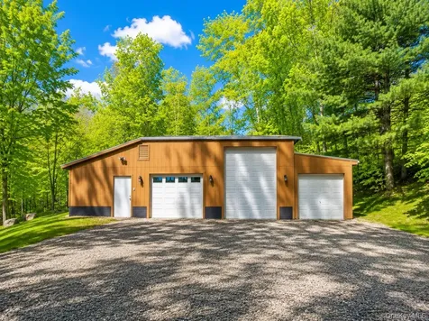 252 Crum Elbow Road Hyde Park NY 12538