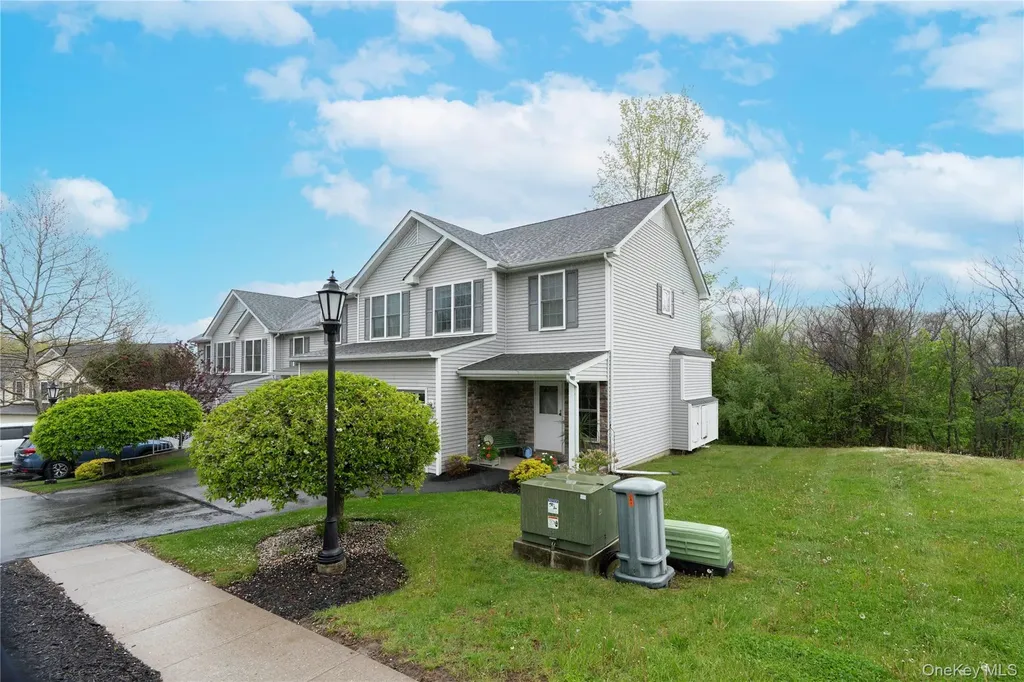 29 Aveonis Court Fishkill NY 12524