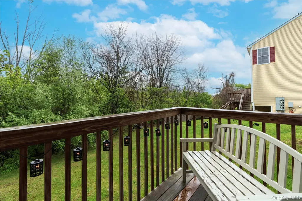 29 Aveonis Court Fishkill NY 12524