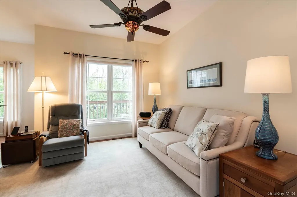 29 Aveonis Court Fishkill NY 12524