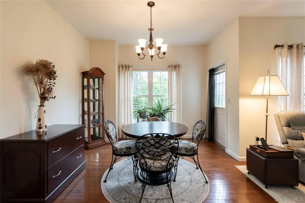 29 Aveonis Court Fishkill NY 12524