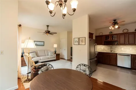 29 Aveonis Court Fishkill NY 12524