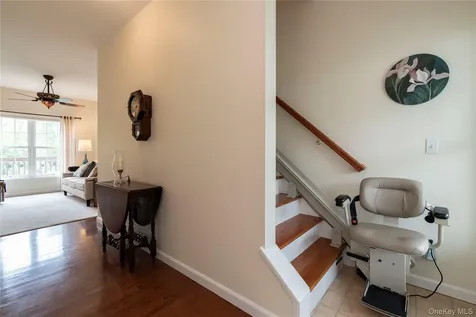 29 Aveonis Court Fishkill NY 12524