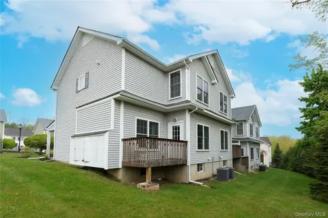 29 Aveonis Court Fishkill NY 12524