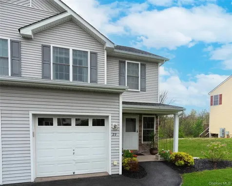 29 Aveonis Court Fishkill NY 12524