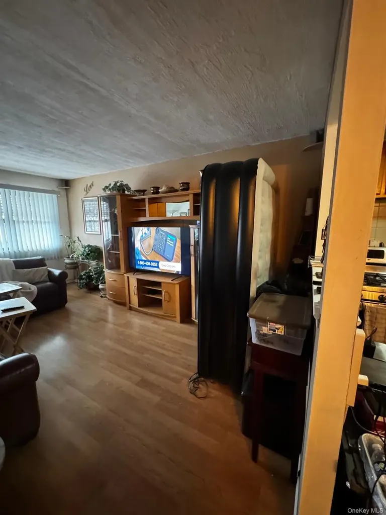 452 Saint Lawrence Avenue Bronx NY 10473