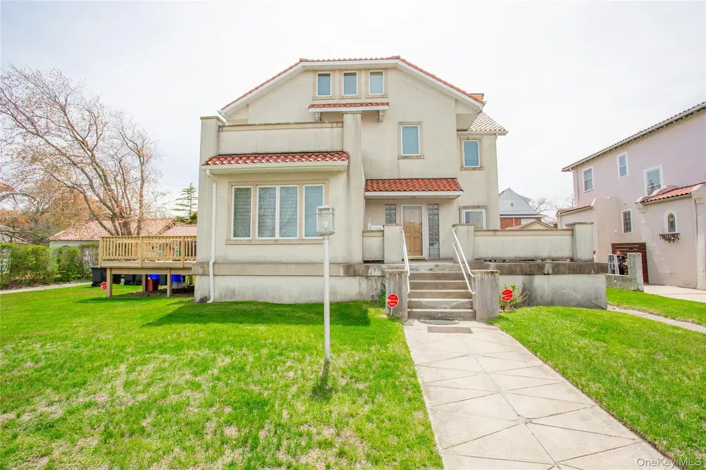 136 E Olive Street Long Beach NY 11561
